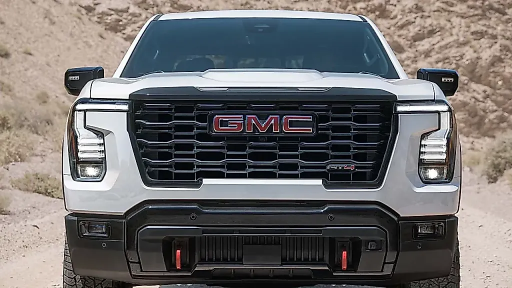 Новый GMC Sierra 1500: два V8, обновлённый салон и внедорожные версии
