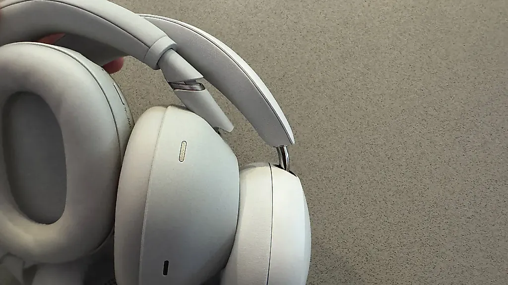 Sony WH-1000XM6: Нам не нужны эти уши!