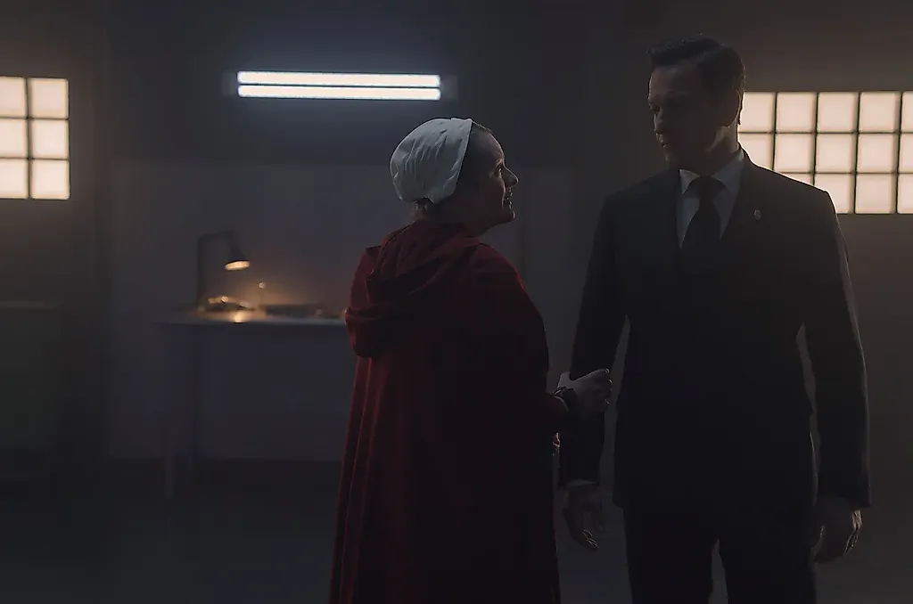 Тейлор Свифт представила обновленную версию «Look What You Made Me Do» в «Служанке»