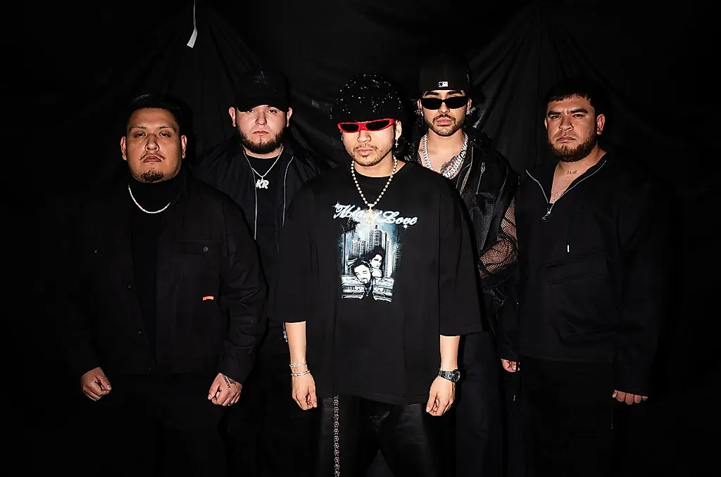 Fuerza Regida с '111XPANTíA' взял первое место в чарте Top Latin Albums