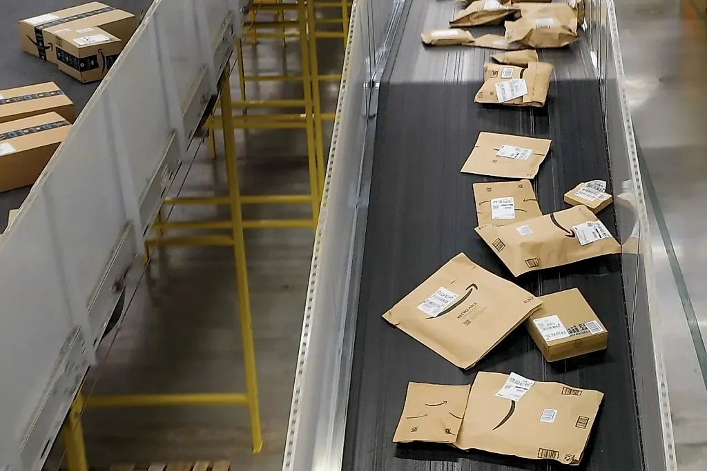 Amazon тащит деньги за старые возвраты, как Шерлок Холмс