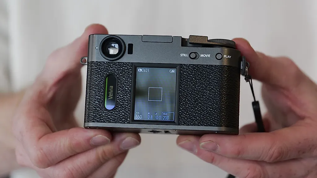 Fujifilm X half: ретро-компактная камера с пленочным стилем, которая ведет себя как пленка