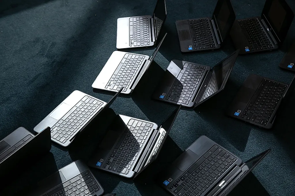 Челлендж Chromebook: Когда молодежь развлекается с огнем