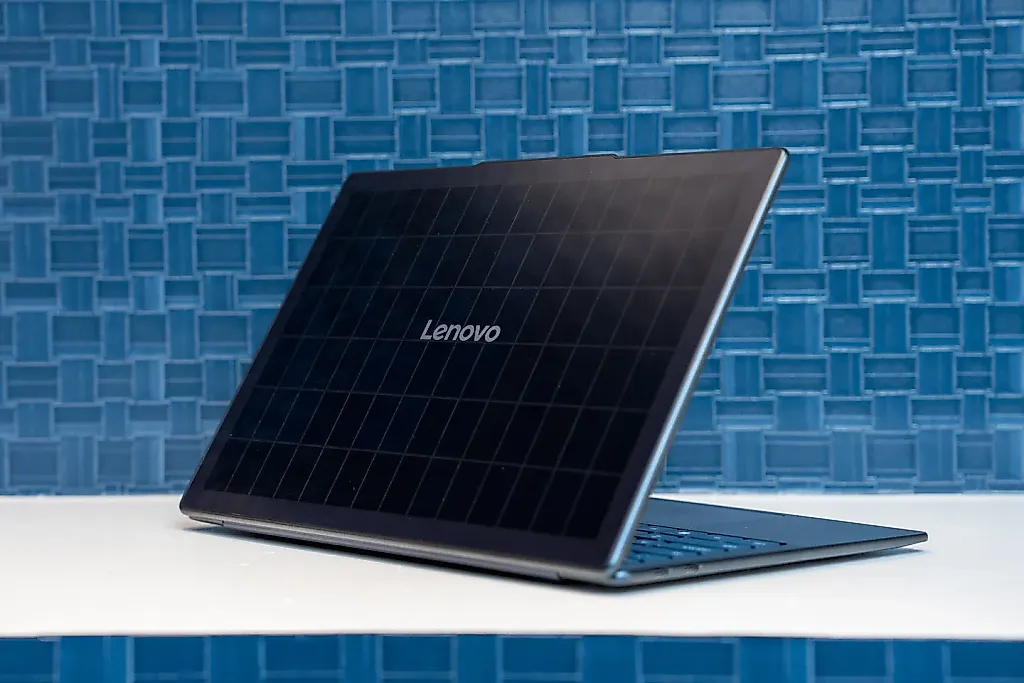 Lenovo под солнцем: ноутбук, жаждущий солнечных лучей