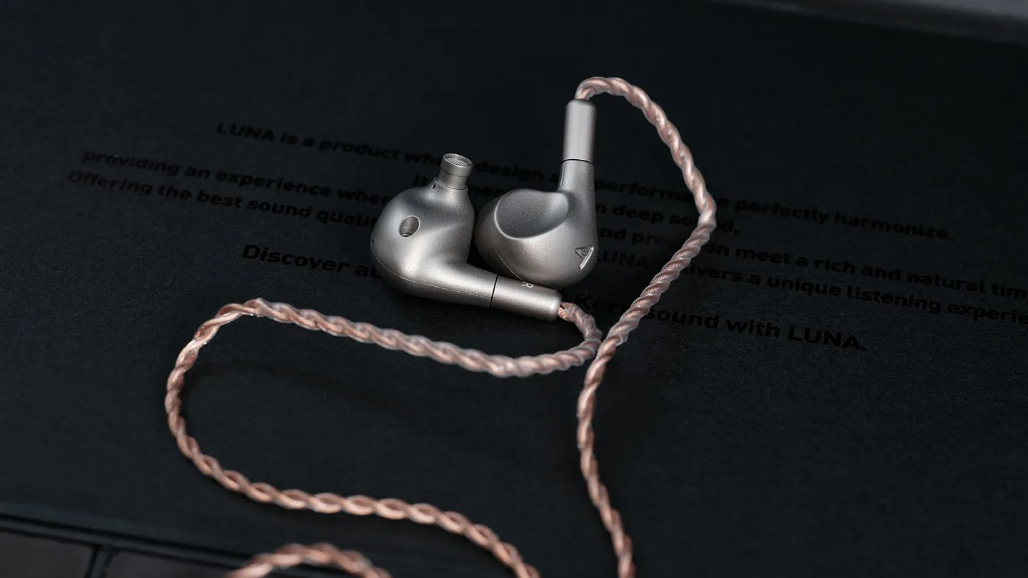 Сяйво звука или кошмар для кошелька: наушники Astell & Kern Luna