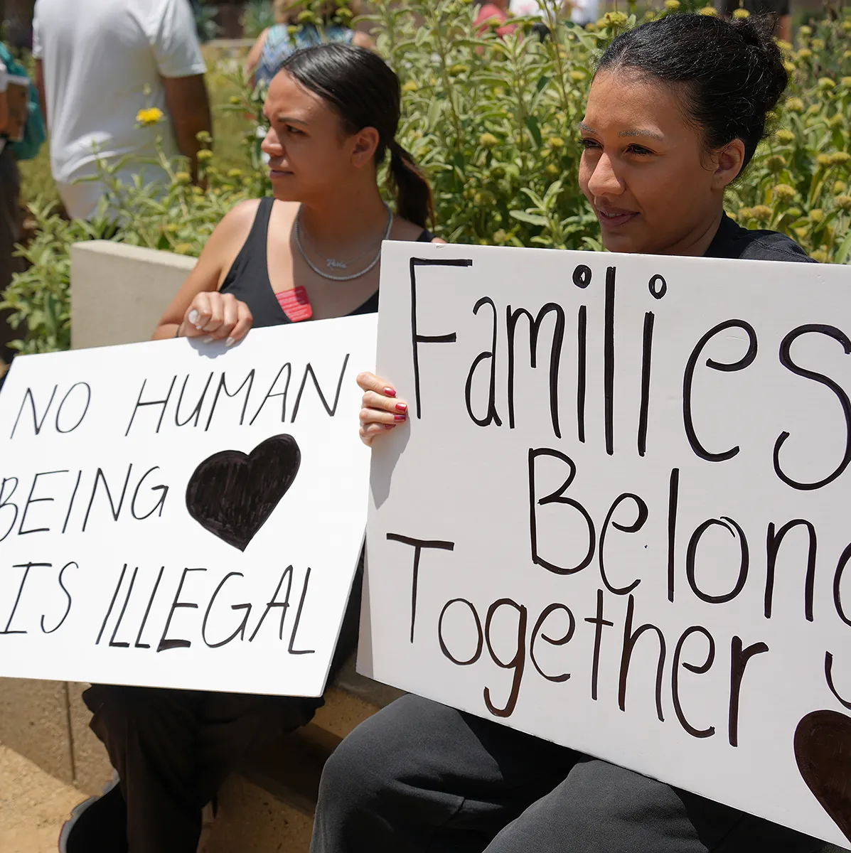 Героини улиц Лос-Анджелеса: Женщины на передовой иммиграционных протестов