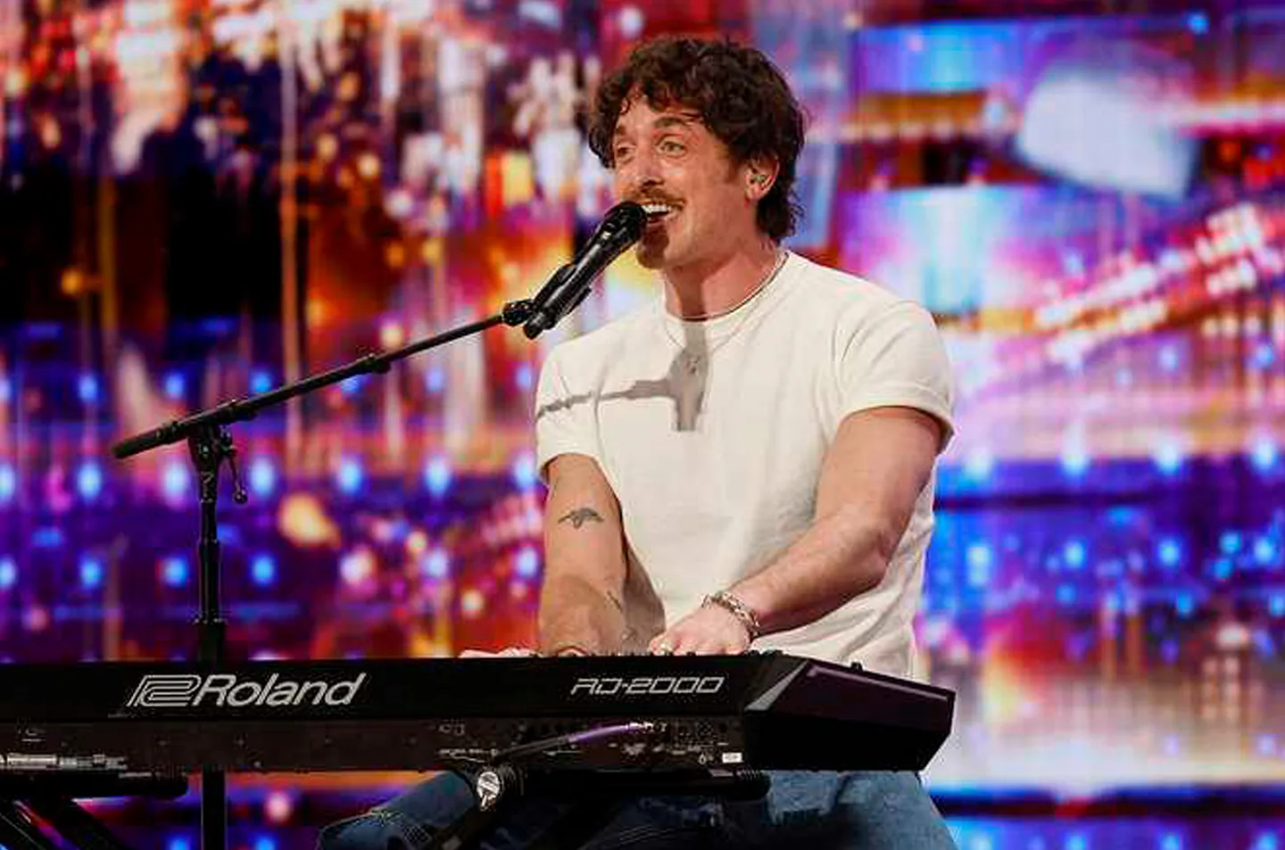 Военный ветеран Бенджамин Хайтовер получил овации на «Америка ищет таланты»