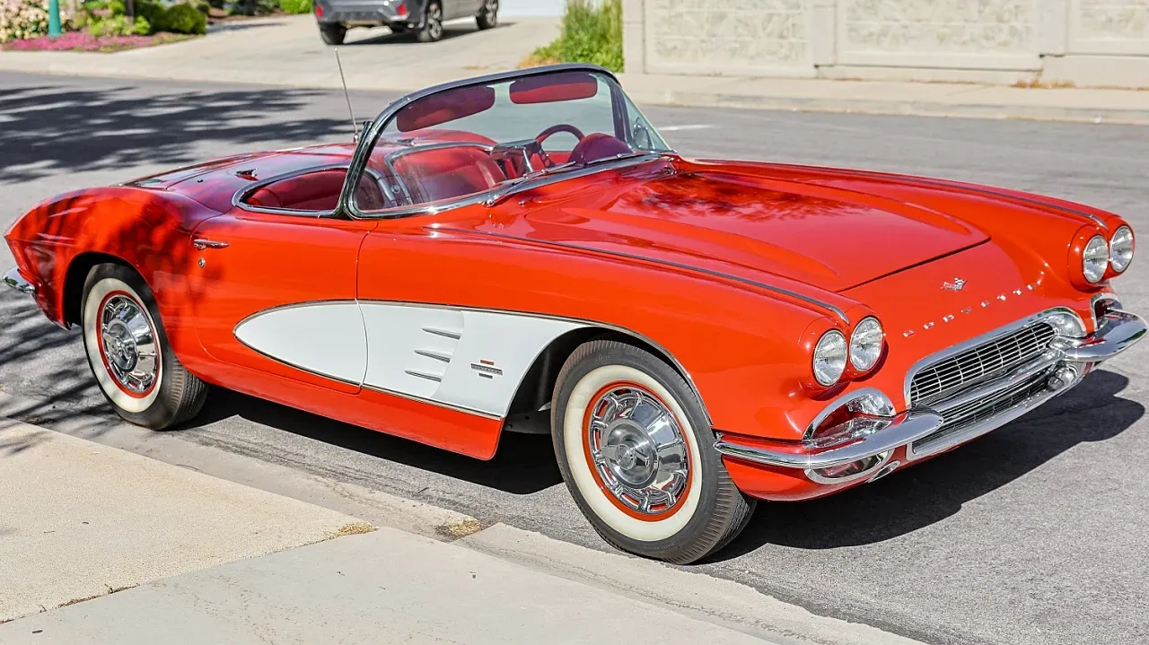 1961 Chevrolet Corvette: Авто с которым не пропадешь в пути