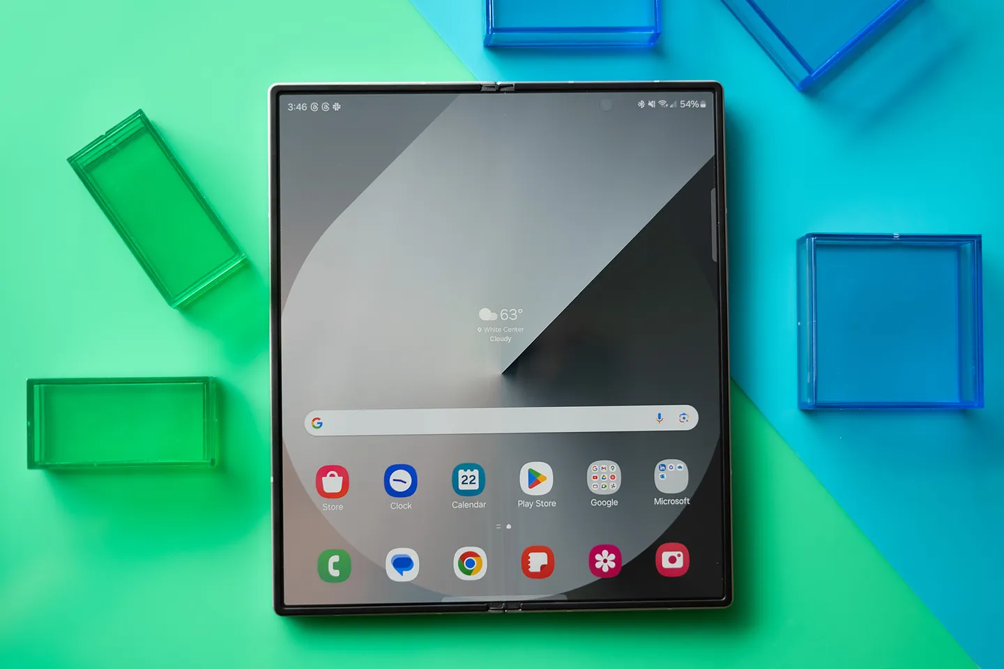 Samsung на грани: достаточно ли Ultra для складного телефона?