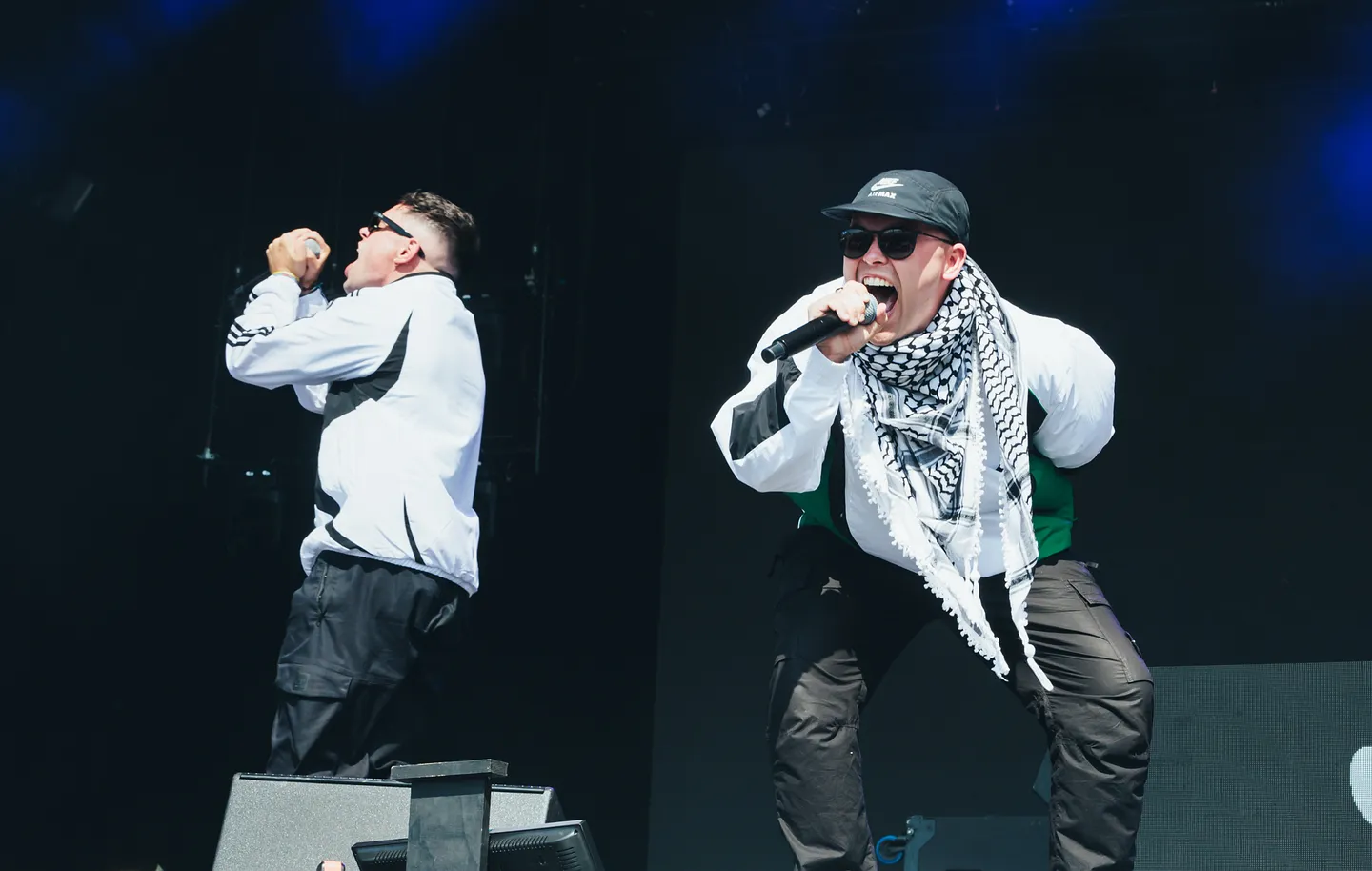 Женщина, устроившая прямой эфир Kneecap на Glastonbury, получила поток оскорблений