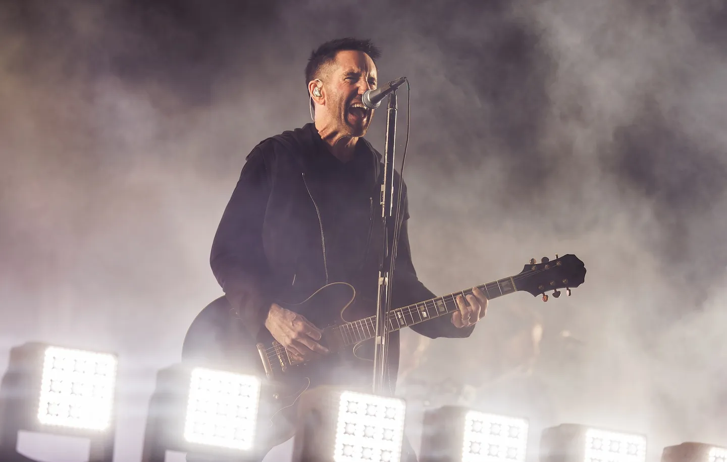 Nine Inch Nails разнесли Mad Cool 2025: и гром, и кровь, и «Hurt» на бис