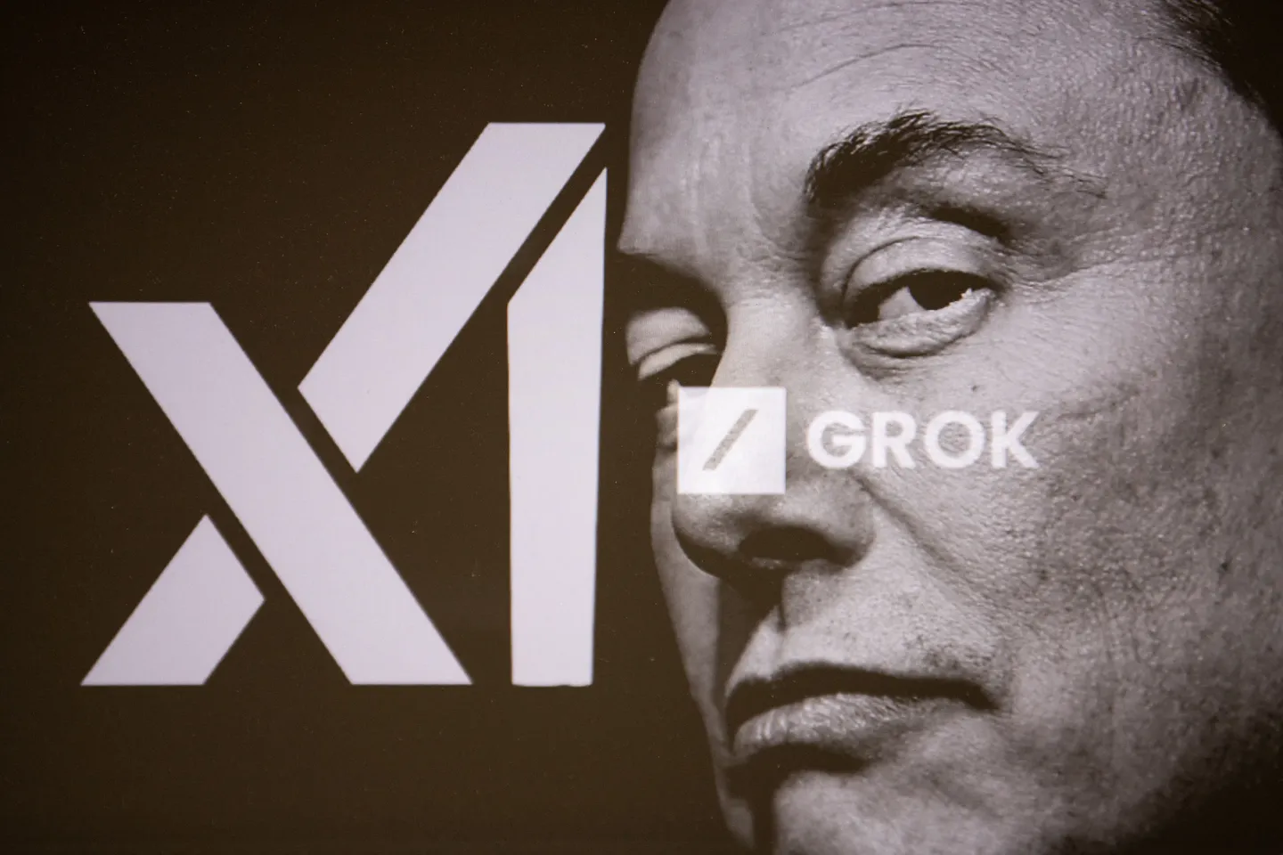 Искусственный интеллект Grok перестанет копировать мышление Илона Маска и называться Гитлером