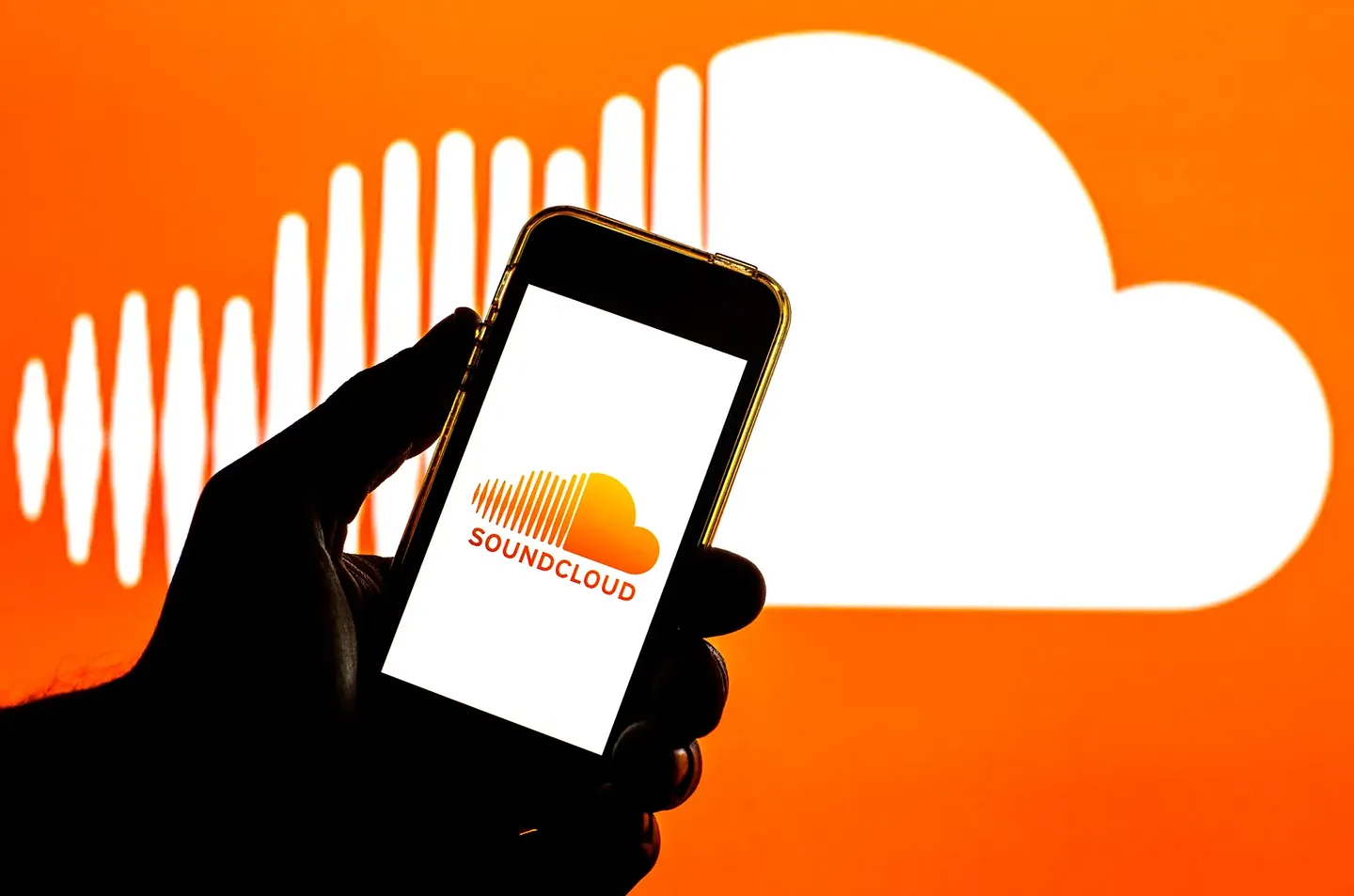 Главные музыкальные сделки недели: SoundCloud и винил, Reservoir в XR и TikTok на страже авторских прав