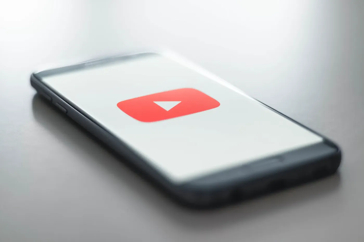 YouTube попал под детский бан в Австралии