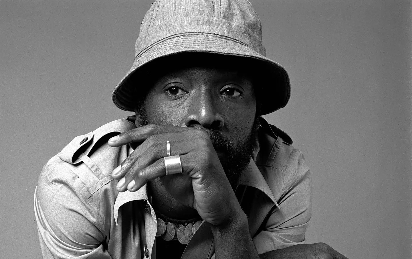 Рэймонд Сондерс: черный цвет искусства и протеста