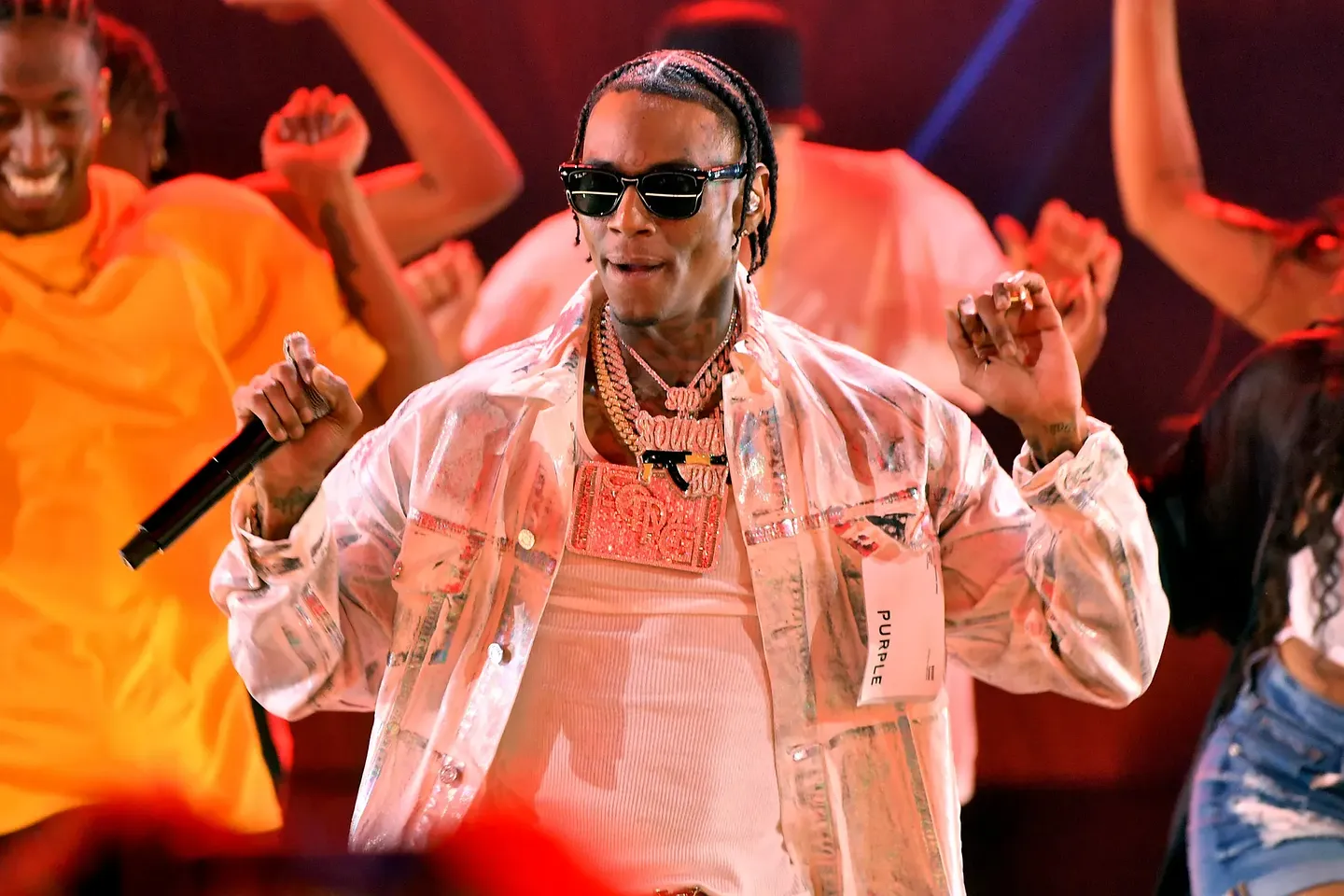 Soulja Boy выходит на свободу после отказа от обвинений в хранении оружия