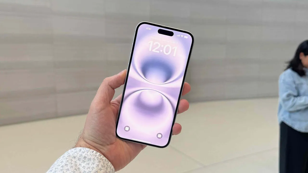 Стекло для iPhone теперь из США, но не спешите радоваться
