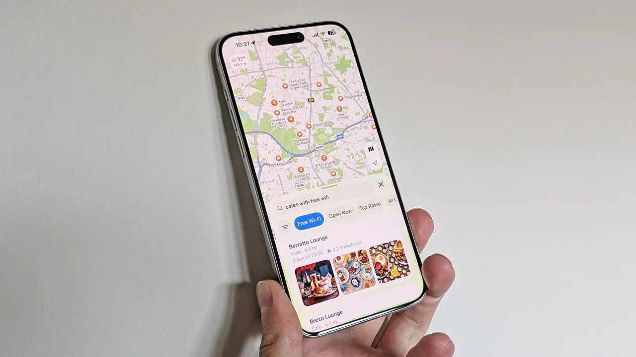 Apple Maps в iOS 26 оброс искусственным интеллектом и теперь догоняет Google Maps