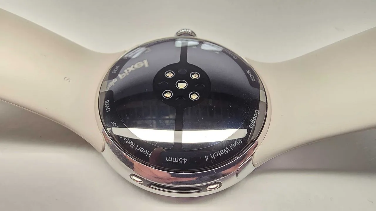 Ремонтируй, не выбрасывай: Google Pixel Watch 4 ломает традиции индустрии