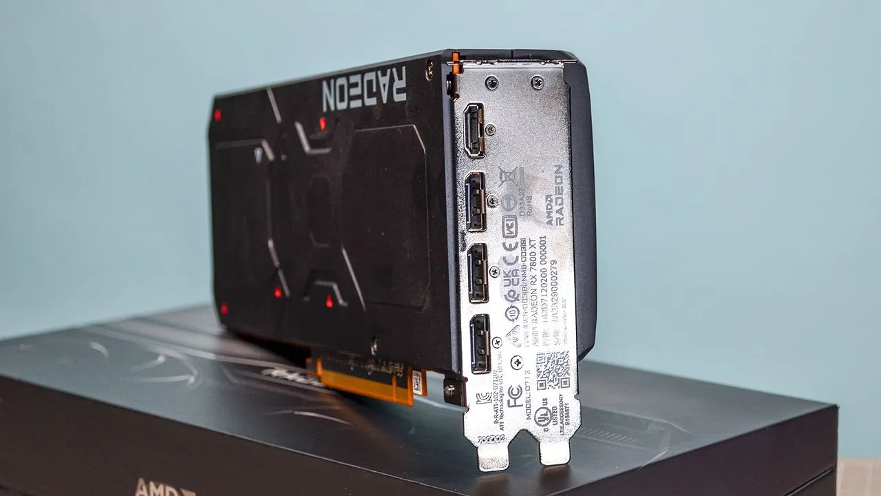 AMD случайно раскрыла FSR 4: владельцы RX 7000 получают шанс?