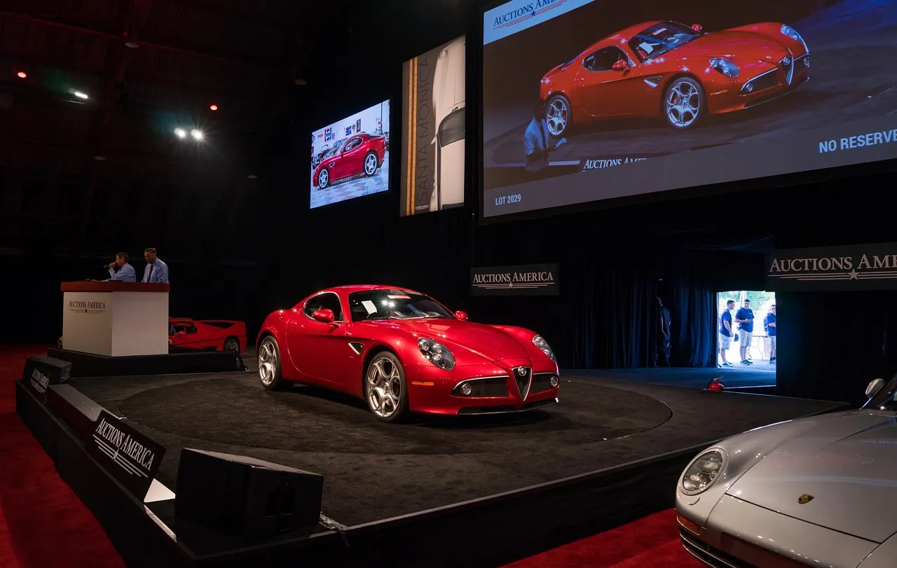 Эксклюзивный Alfa Romeo 33 Stradale: мечта коллекционера