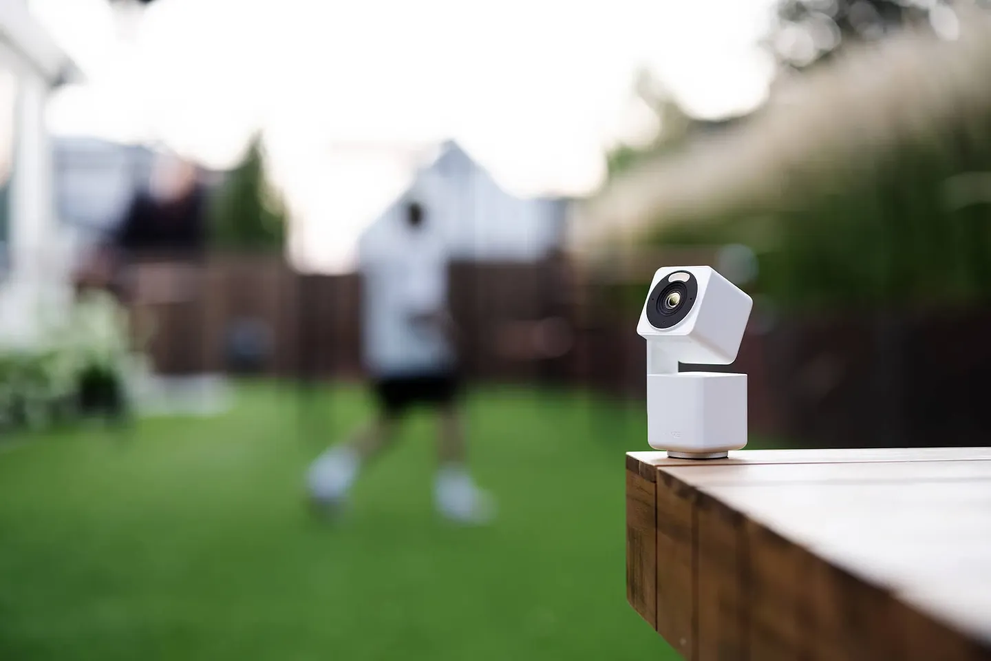 Wyze представила новую камеру слежения с функцией отслеживания домашних животных и объектами в 4K