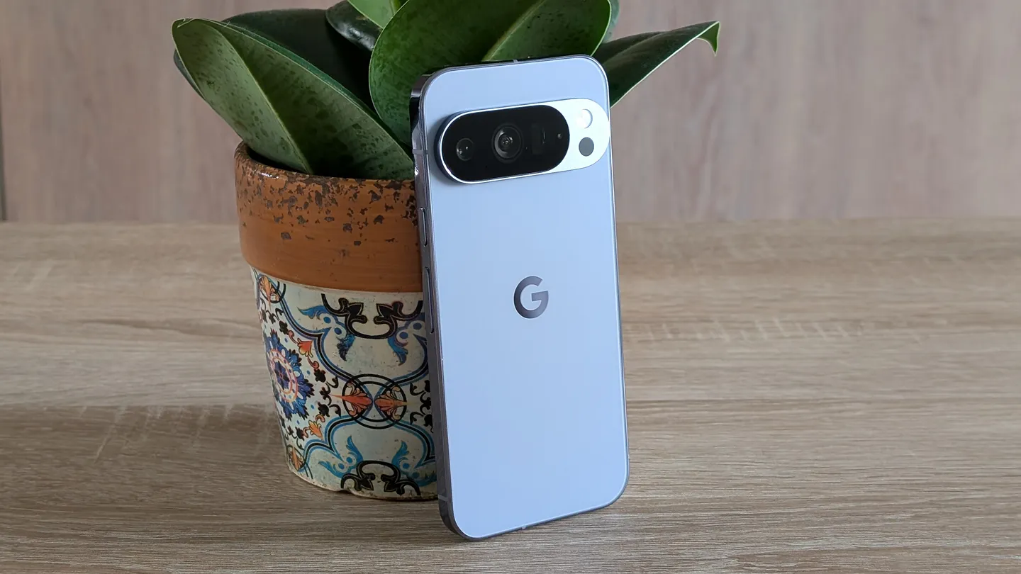 Проблемы беспроводной зарядки на новых Google Pixel 10 — техника капризничает?
