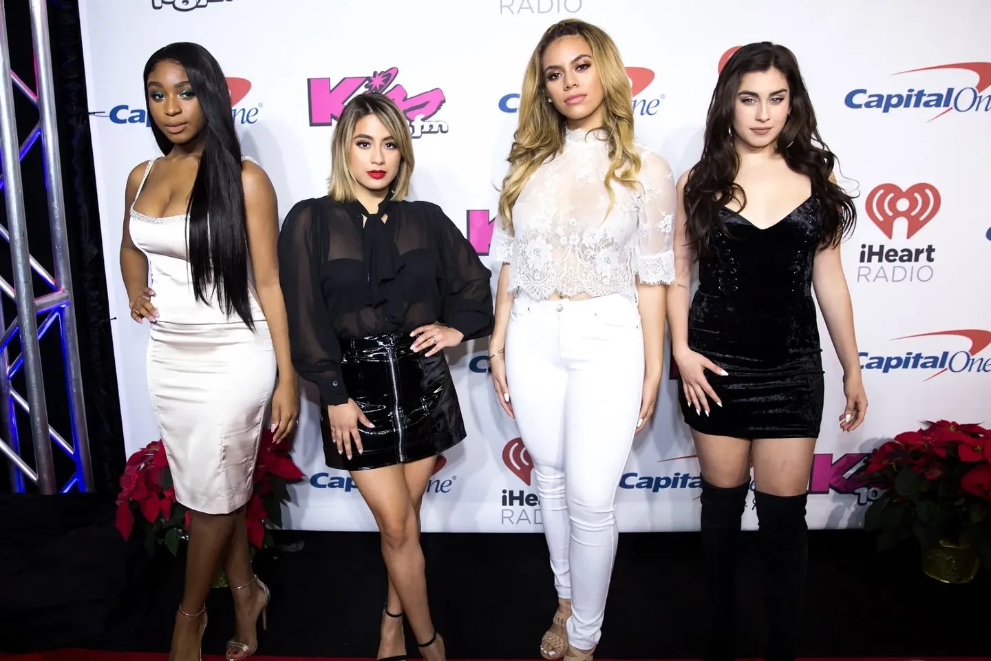 Внезапное воссоединение Fifth Harmony на концерте Jonas Brothers в Далласе