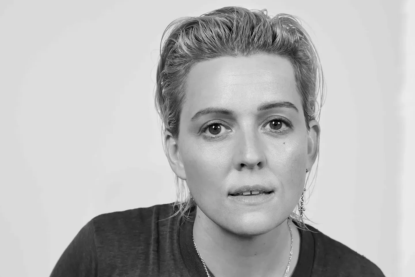 Бренди Карлайл возвращается к сольной карьере с новым альбомом «Returning to Myself»