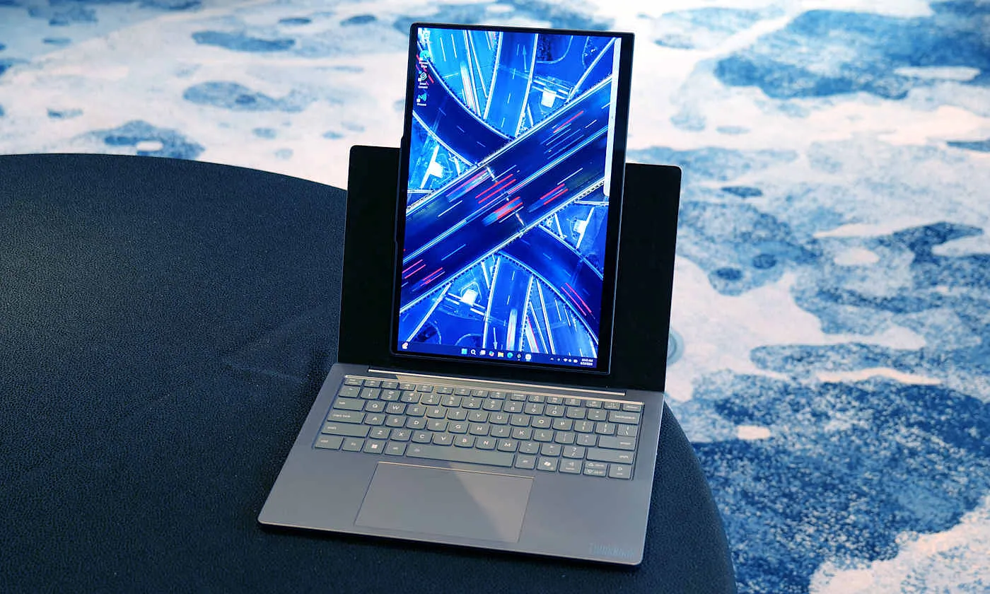 Lenovo показала портретный ноутбук и умную подставку, которые никто не просил