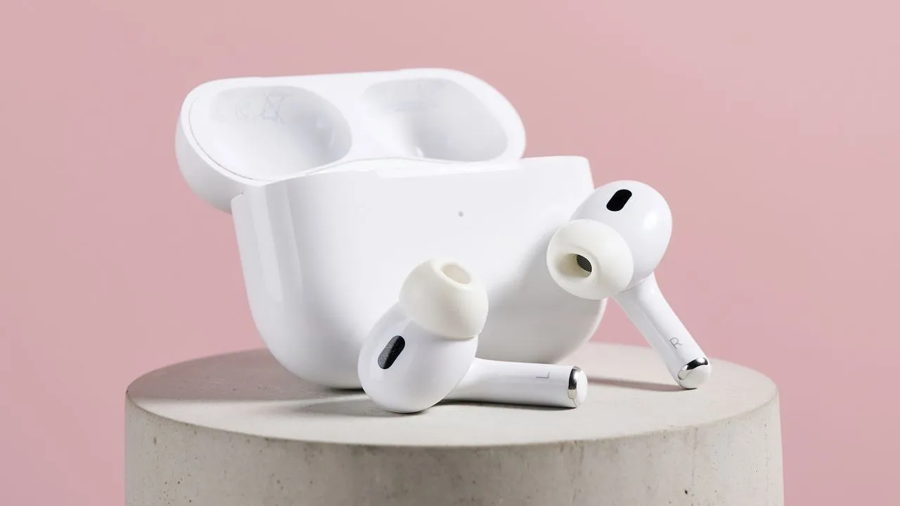 AirPods Pro 3: ждать или покупать вторую модель?