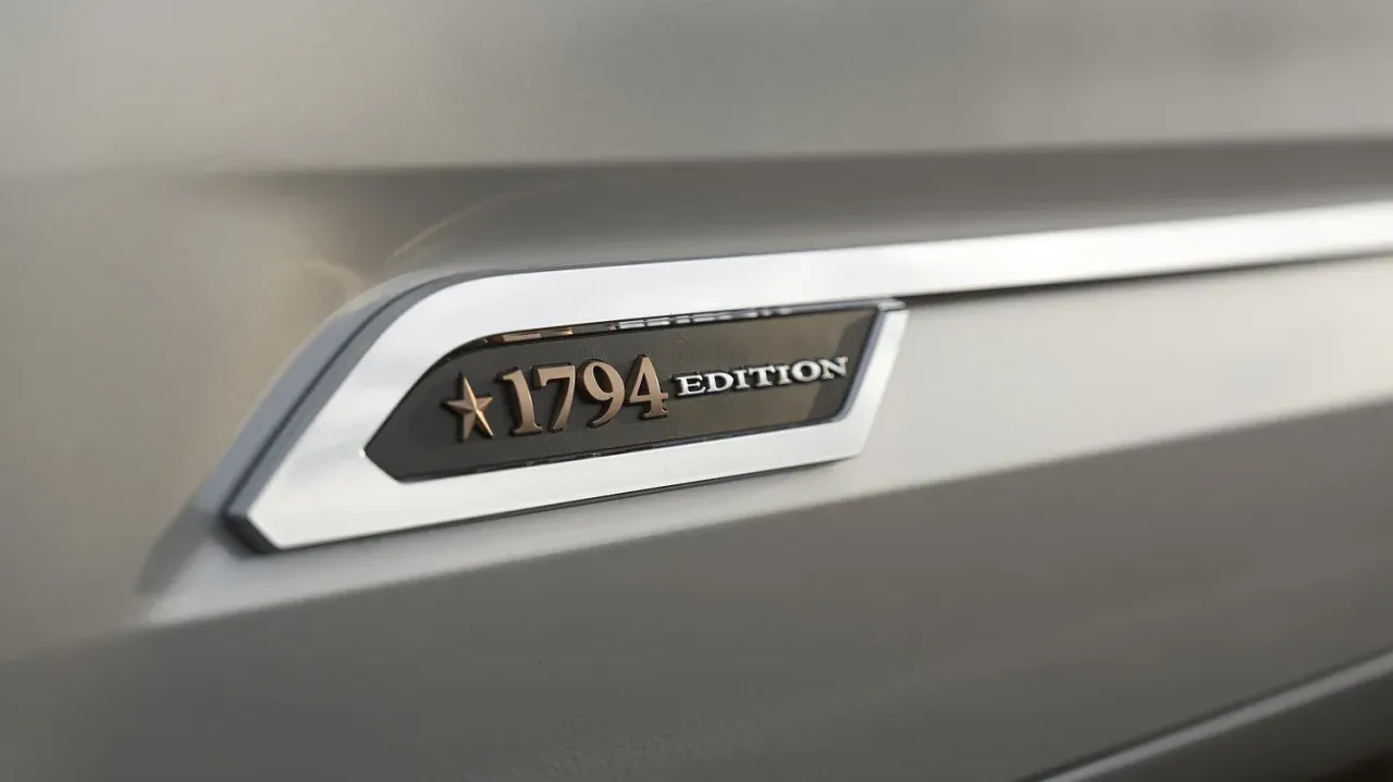 Тестируем Toyota Sequoia 2025: вопросы читателей приветствуются