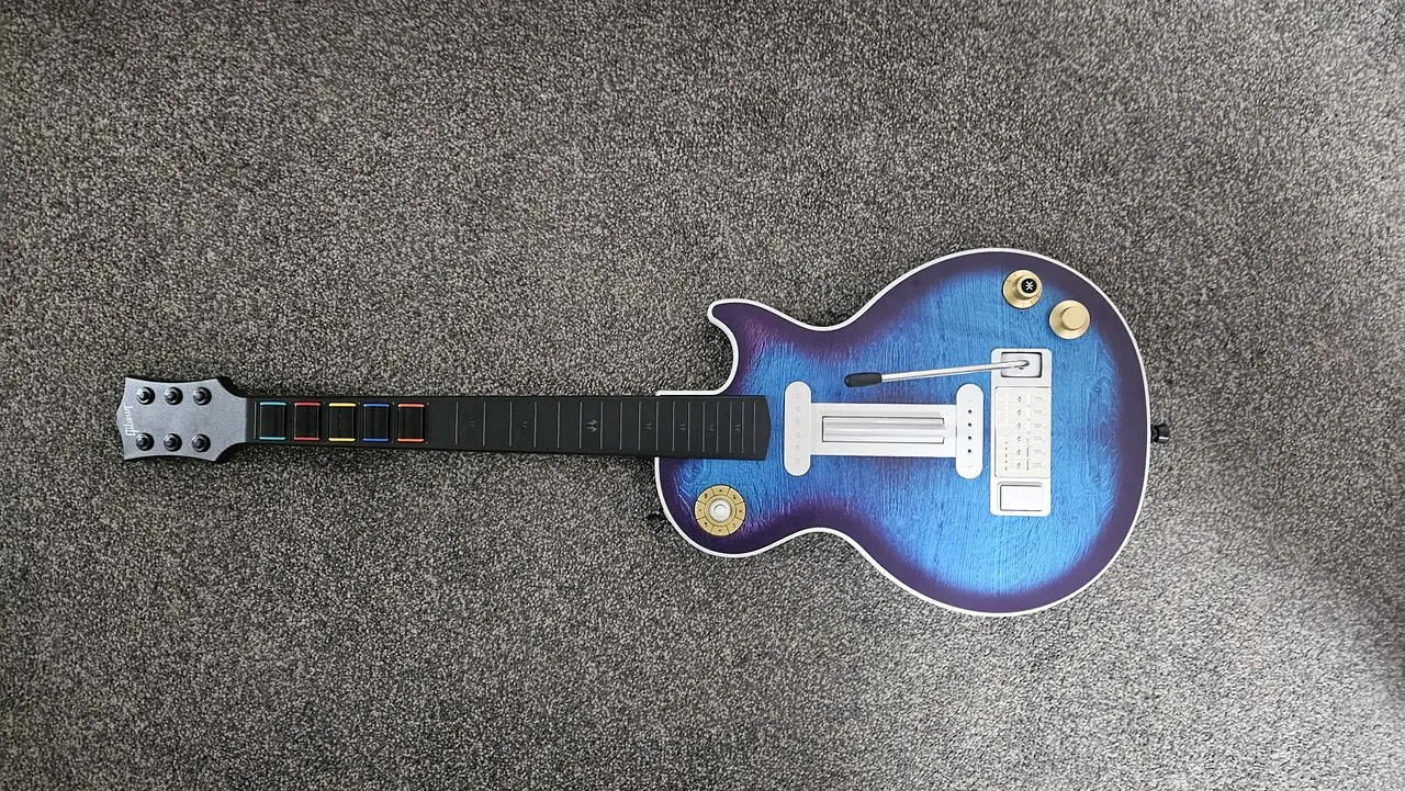 CRKD Gibson Les Paul – геймерский ретровзрыв или маркетинговая гитара XXI века?