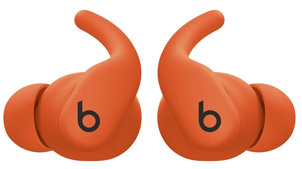 Powerbeats Fit: Утечка перед запуском AirPods Pro 3