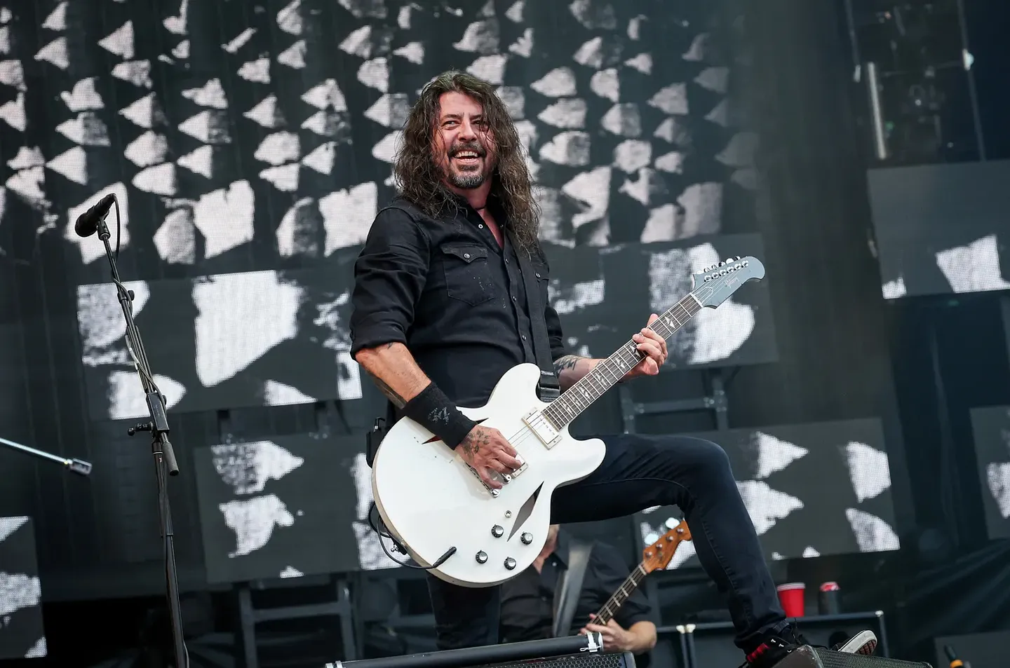 Foo Fighters собираются вместе перед мировым турне с новым барабанщиком
