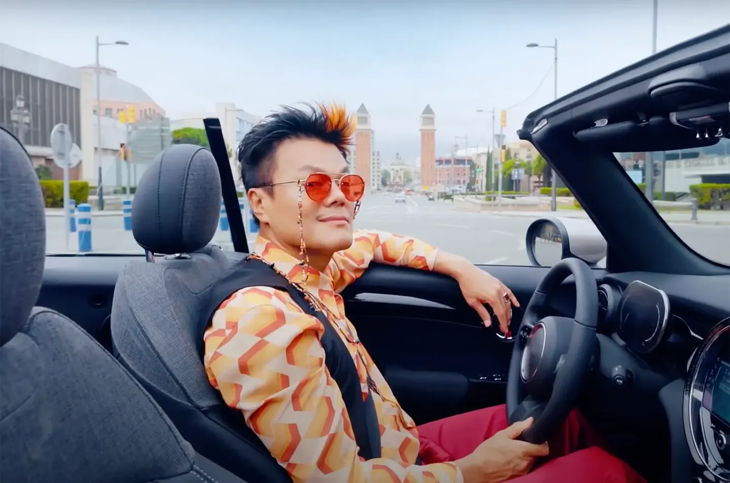 J.Y. Park: король K-pop идёт во власть