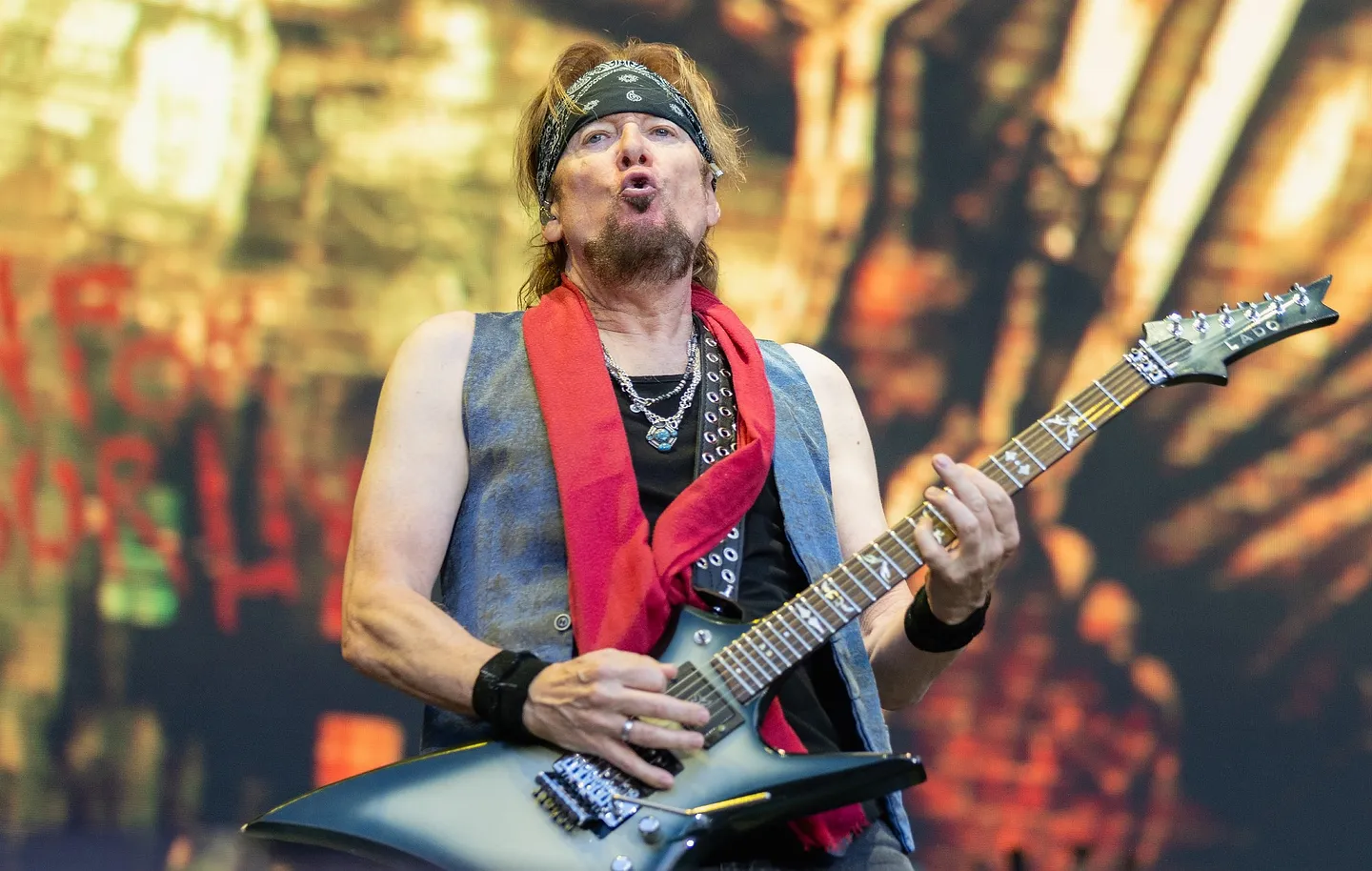 Участники Iron Maiden и Tool устроили джем на свадьбе дочери гитариста Adrian Smith