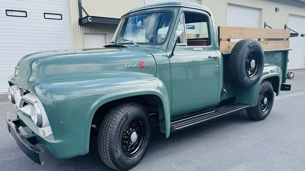Легендарный 1955 Ford F-250 продают в Вашингтоне