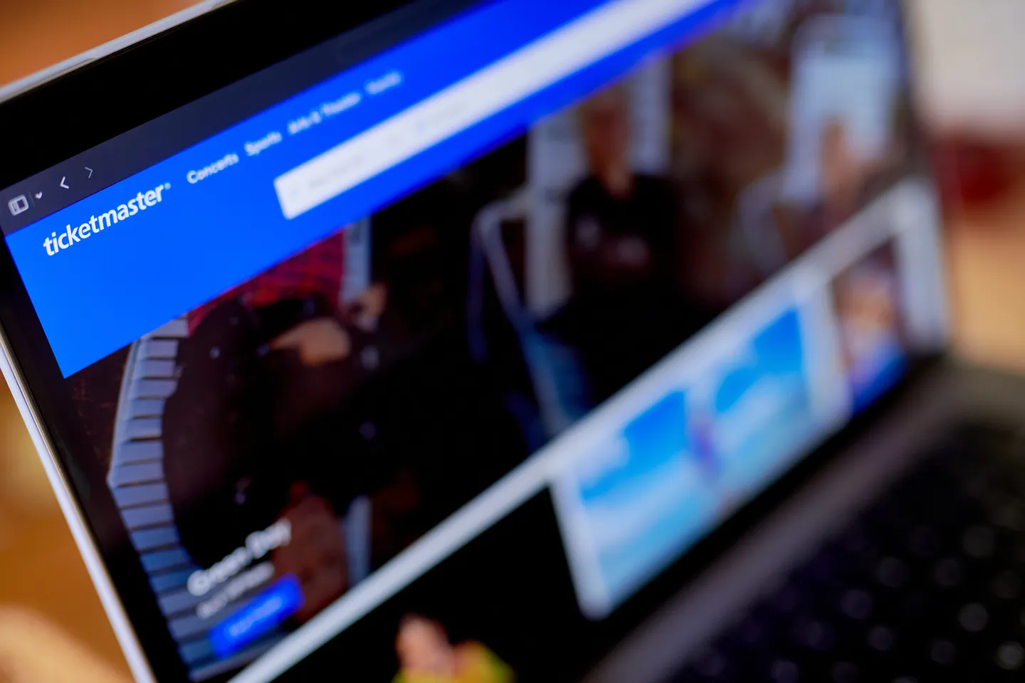 FTC предъявила иск Live Nation: скандал вокруг перепродажи билетов Ticketmaster