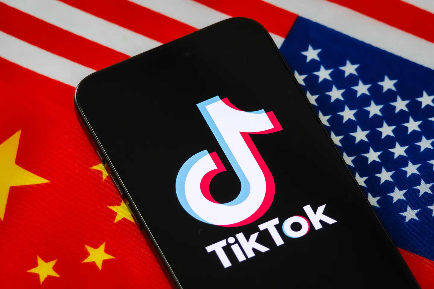 Всё о TikTok-сделке: что происходит на самом деле?