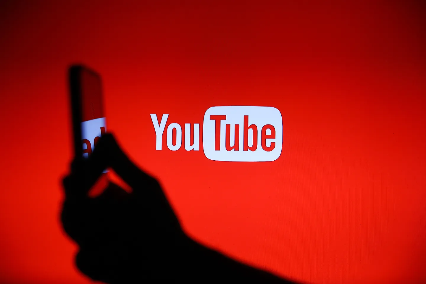 YouTube возвращает забаненные консервативные аккаунты