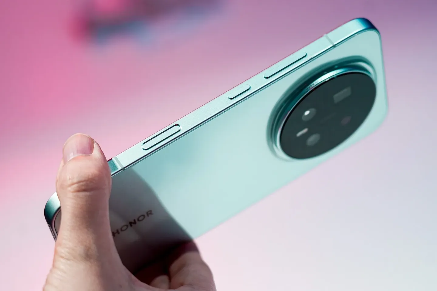 Honor Magic 8 Pro: новый ИИ телефон и загадочная кнопка