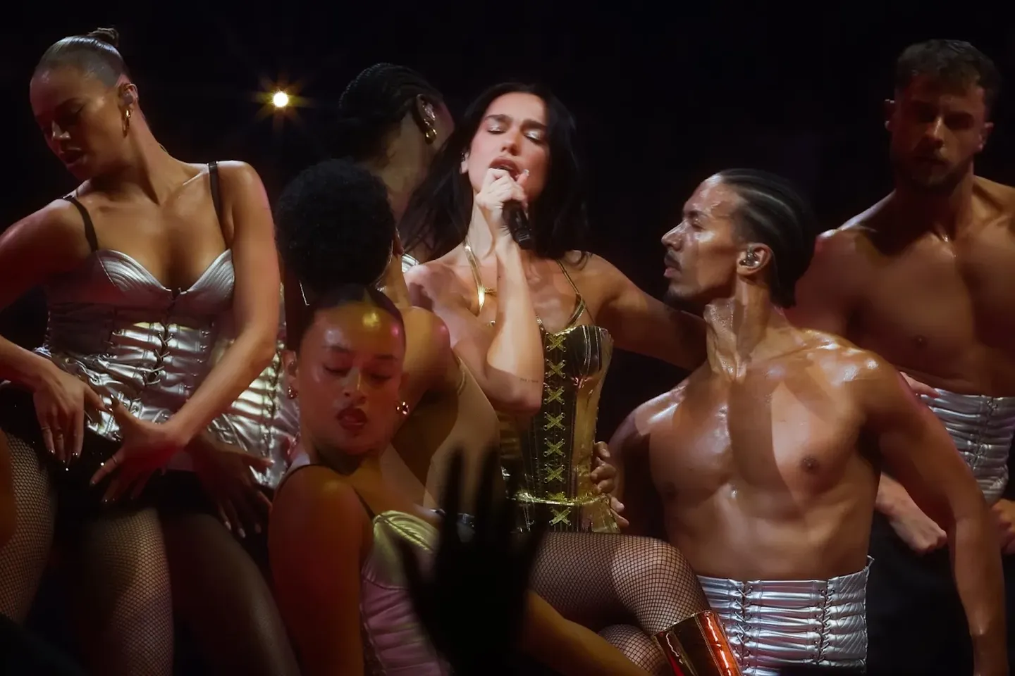 Ariana Grande реагирует на кавер Dua Lipa в Майами