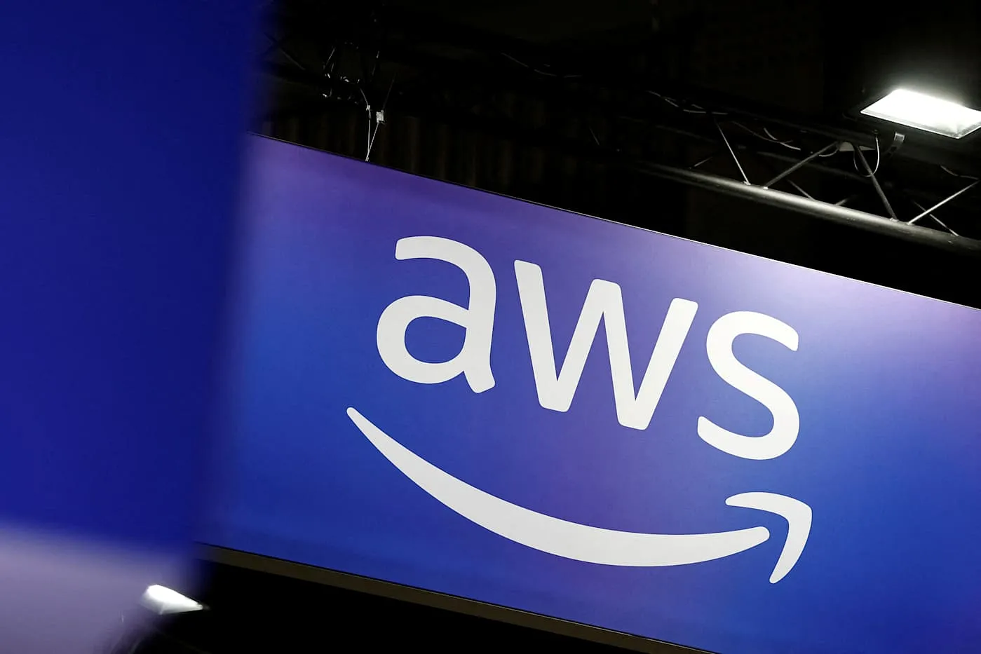 Amazon толкает облако полиции: охота на $11 млрд