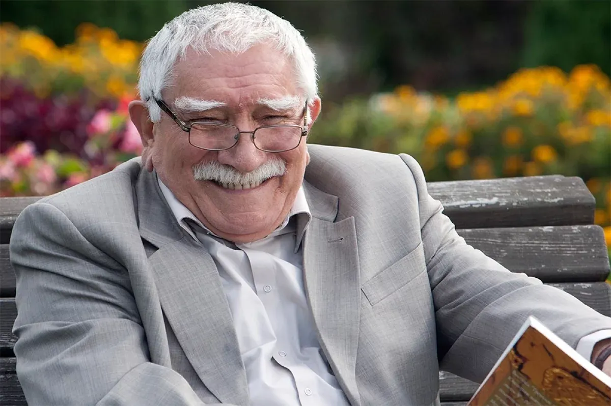 Армен Джигарханян: театр, кровь и кот Фил