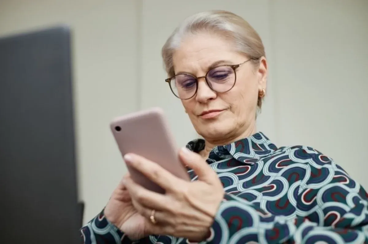 Бабушки на связи: топ-гаджеты для пенсионеров