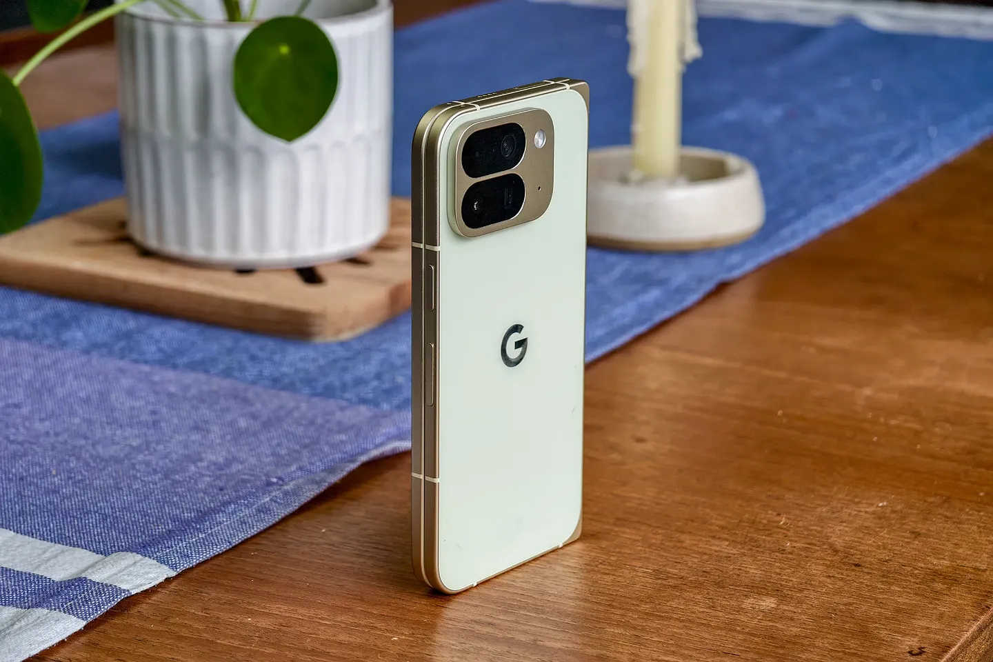 Google Pixel 10 Pro Fold: стал ли тоньше?
