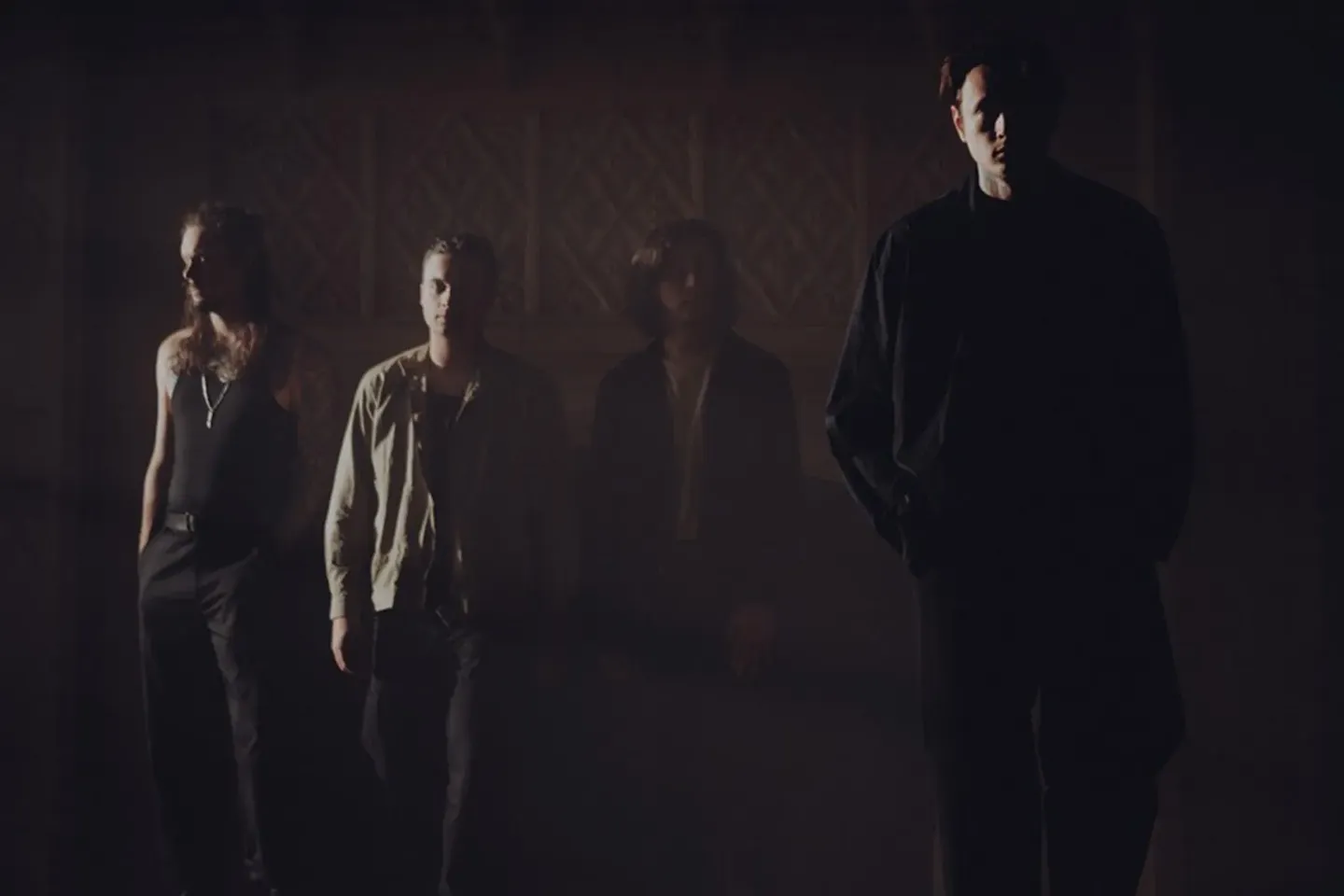 Bad Omens взлетели на вершину чарта Billboard c "Specter"