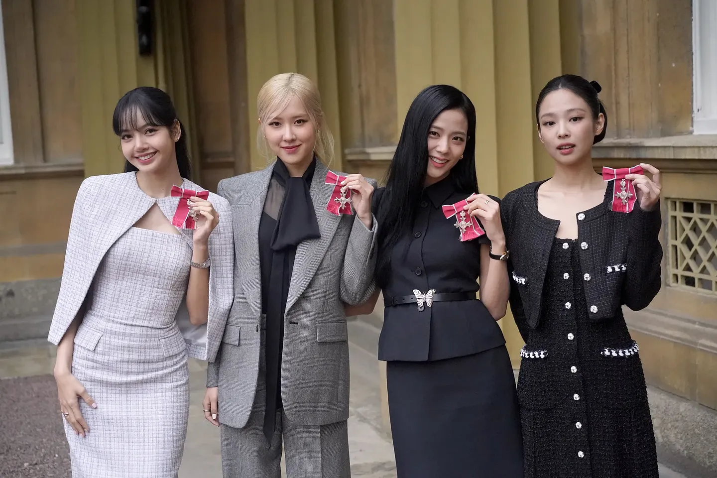 BLACKPINK и падение акций YG — как слухи рушат рынок