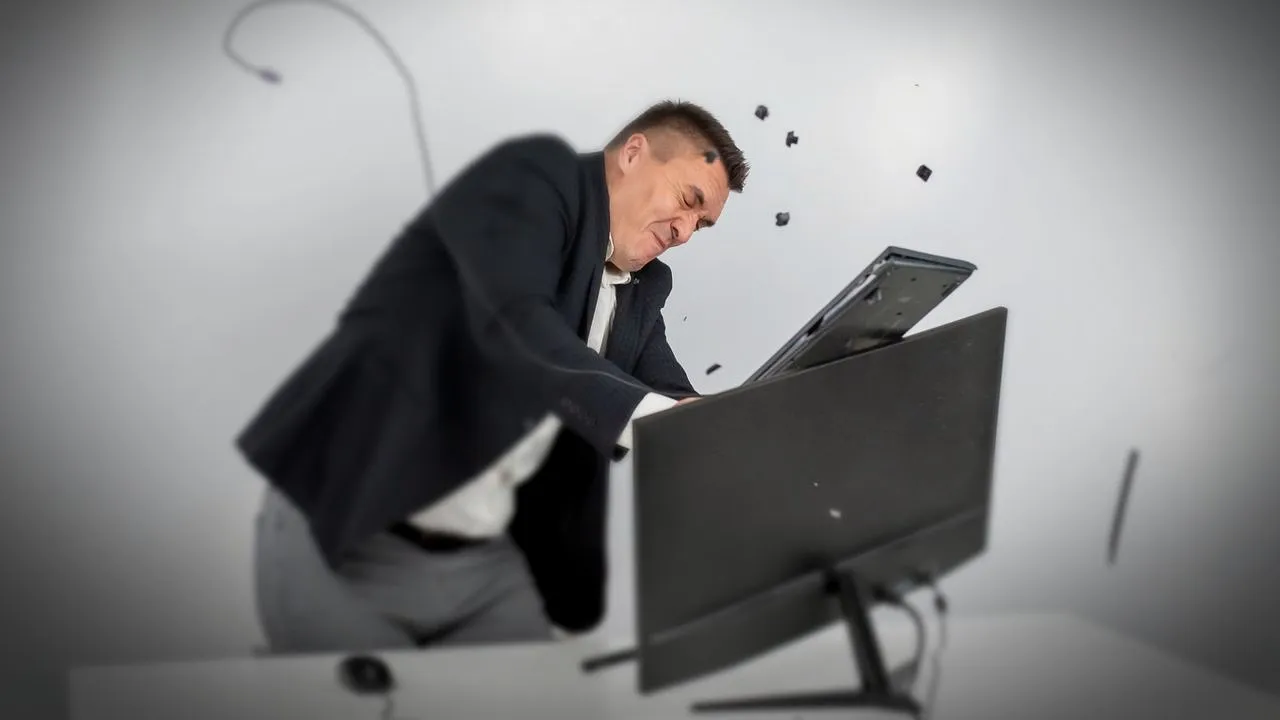 Windows 11 ломает спасательный круг: обновление убило мышь и клаву в рекавери